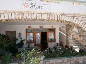 Hara Studios and Apartments