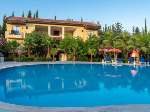 Отель Lemas Suite