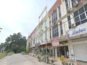 OYO 89715 CK Hotel 2