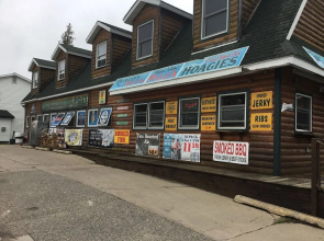 Pines Motel