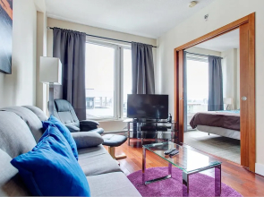 Downtown Suites by Hometrotting
