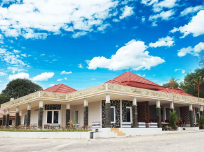 Pesona Bay Sea View Hotel