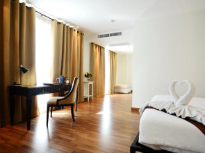 Отель The Bless Hotel and Residence