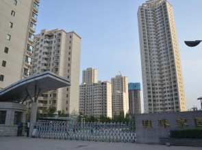 Lanzhou Longshang Mingzhu Apartment Three-bedroom suite