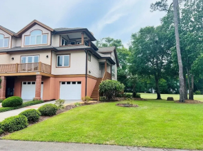 Fairway To Heaven 3 Bedroom Home by RedAwning