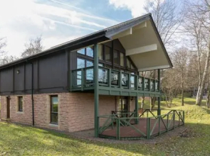 Cameron House Four Bedroom Detached Lodge L84