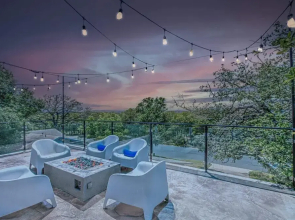 Rooftop Deck w/ City Views!