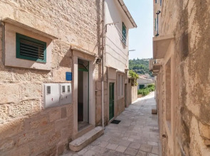 Beautiful Apartment in Povlja With 2 Bedrooms and Wifi