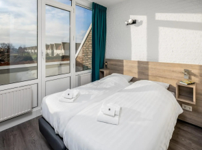 Restyled apartment with dishwasher, near Grevelingen Lake