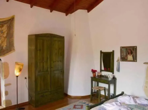 Apanemia Stone House in Crete