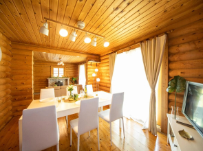 Awaji Large Log House in Goshiki 2