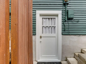 3 Mi to Dtwn Seattle: Queen Anne Apartment!