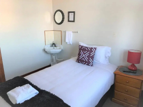Ranfurly Hotel