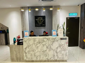 T Square Hotel