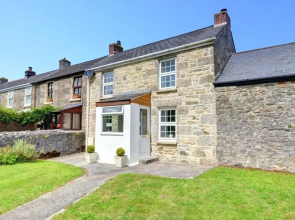 Scenic Holiday Home in Camborne with Green Garden near Coast