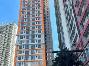 Cozy 1BR Condo in Mandaluyong City With City Skyline View