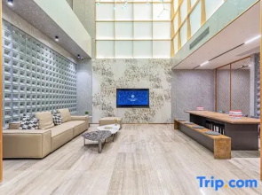 Starway Hotel (Xichang Qionghai 17° Torch Plaza)