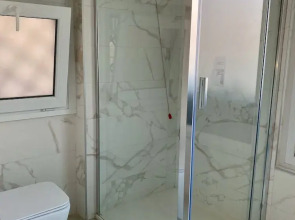 Gatto Bianco Le Mura