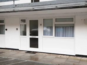 2 Beach Court - Direct Beach Access Sea Views