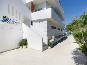 Mylos Luxury Escape - Adults Only