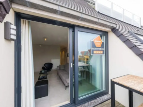 Modern Apartment With Spacious Terrace