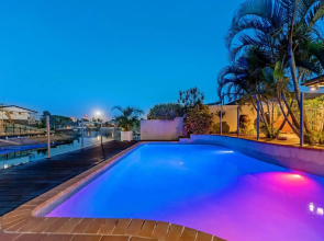 LaVida Waterfront Relaxed Lifestyle