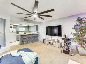Ground-level Getaway: 3 Mi to Bullhead City Parks