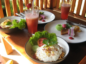 Uma Caming Villas & Gym