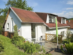 Holiday Home with Garden & Terrace near Rennsteig in Thuringian Forest