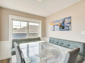 Bright Kitty Hawk Home w/ Hot Tub, Walk to Beach!