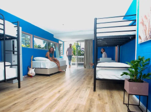 Rainbow Bay Backpackers