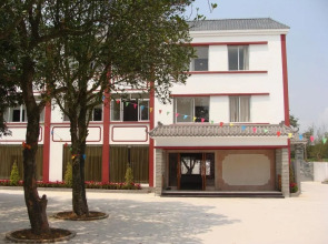 Xiema Jurencun Hotel