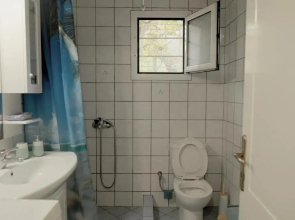 Seaside 5 Bedroom Spacious Villa close to airport