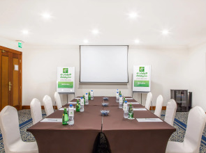 Sunday Hotel Holiday International Dubai