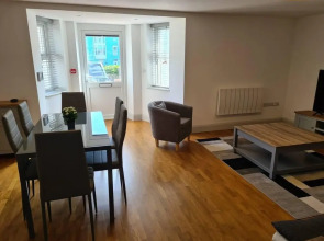 Remarkable 2-bed Apartment in Ilfracombe