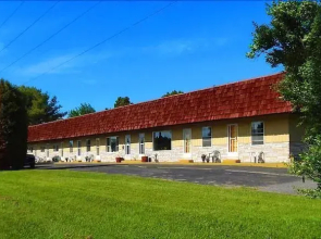 MacIver's Motel & Campground