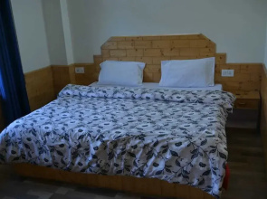 Taj Guest House