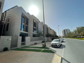 Best Townhouse On Jcv 4 Bedrooms With Jacuzzi