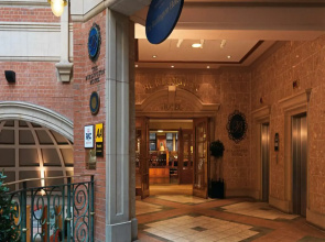 Macdonald Burlington Hotel