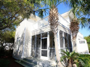 Sunday Cottage by Destin Getaways