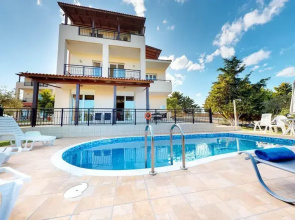Villa Angelika Two-storey House With Pool for 7