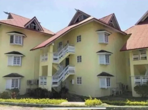 Lulu Bell Mystic Ridge, 73 Apartment