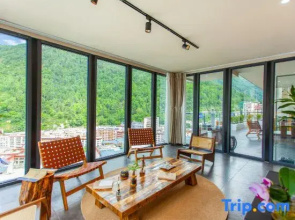 Kangding Zhuyu Bieyuan Homestay