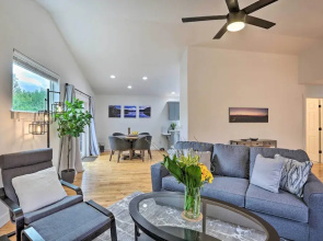 Pet-friendly Bend Home w/ Hot Tub & Patio!