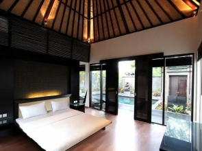 Gino Feruci Villa Lovina