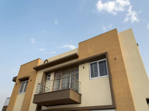 OYO 13273 Home Luxury Stay Airport Road