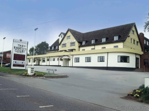 Barons Court Hotel