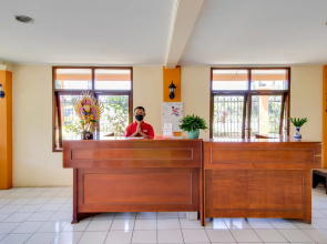 Penginapan Christina by OYO Rooms