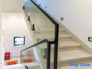Yilu Homestay (Huangling Scenic Area Branch)
