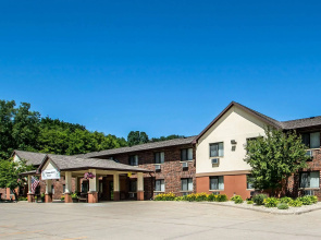 Quality Inn & Suites Decorah